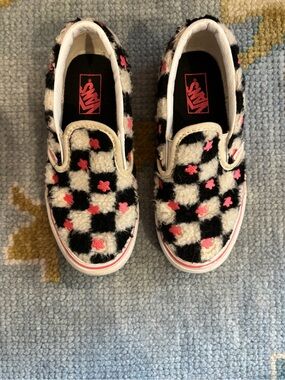 Vans Kids Fuzzy Checkerboard Slip-On Sneakers in Black, White & Pink